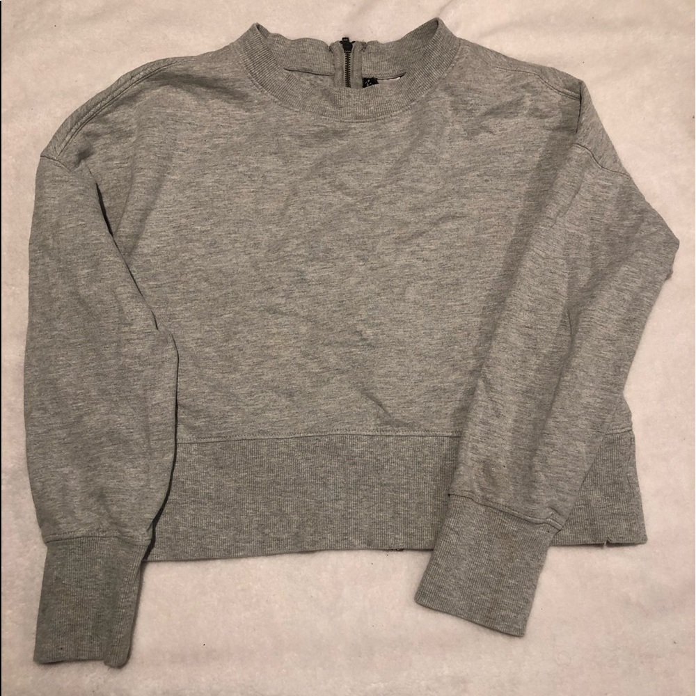 Grey cropped sweater